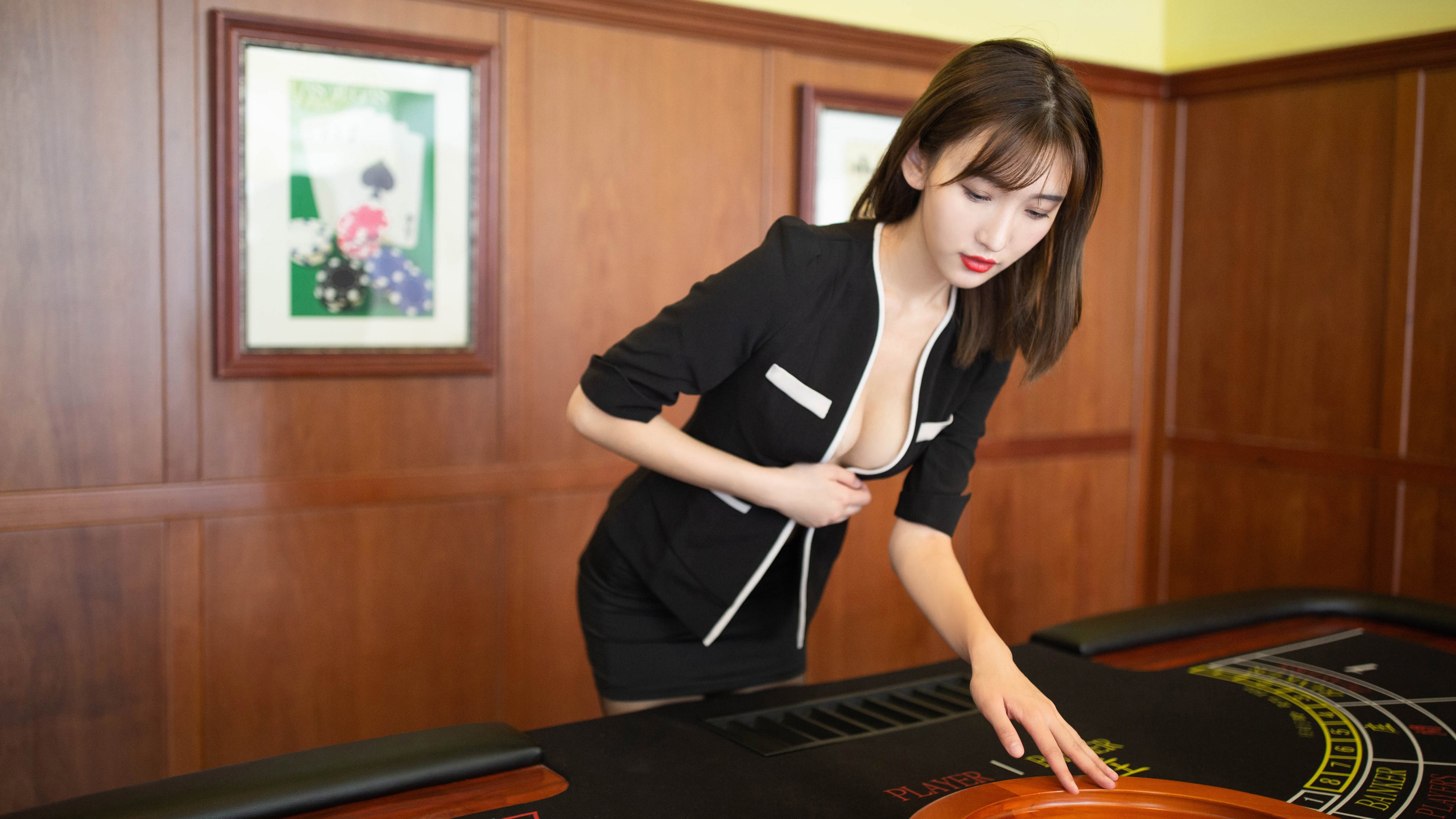 蒂亚戈一剑封喉！佛罗伦萨意甲焦点战突围波兰，关键先生接管比赛