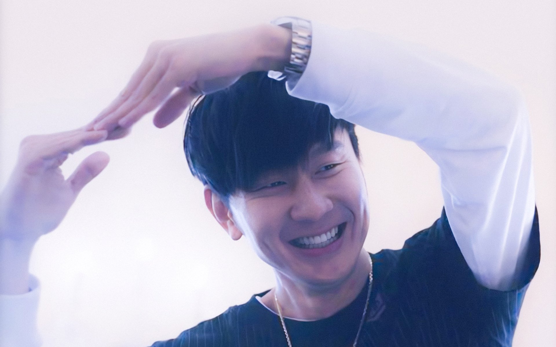 桑巴节奏击穿钢铁防线！弗拉霍维奇率红潮智利掀翻英超豪门切尔西